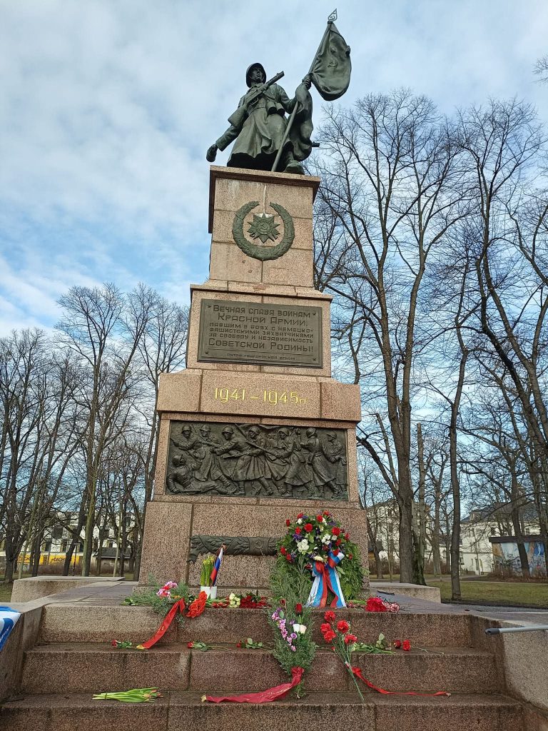 DRESDEN: Kundgebung zum Tag der Befreiung